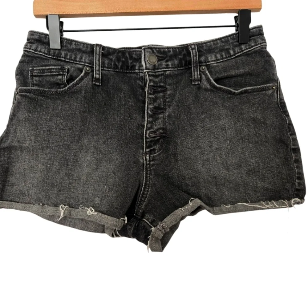 Universal Threads Women's Black Denim Button Up Shorts Size 8